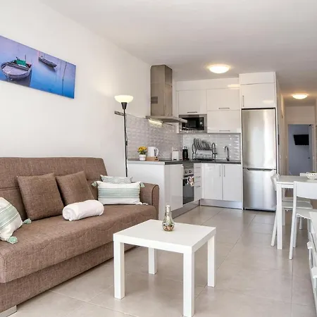 Vakantiehuis Luminosa Con Vista A La Piscina