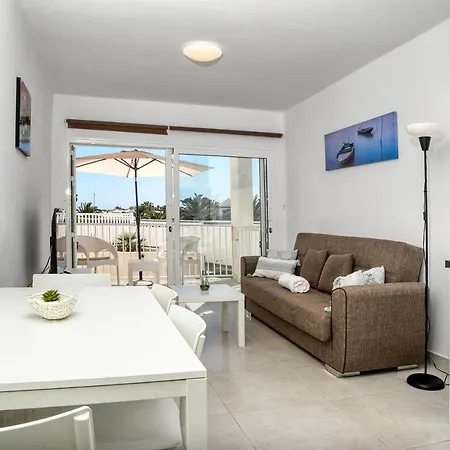 Luminosa Con Vista A La Piscina Holiday home