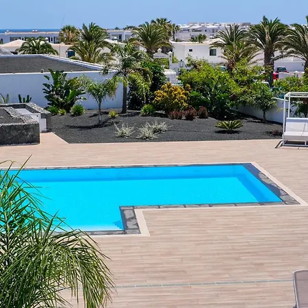 Luminosa Con Vista A La Piscina Holiday home Costa Teguise